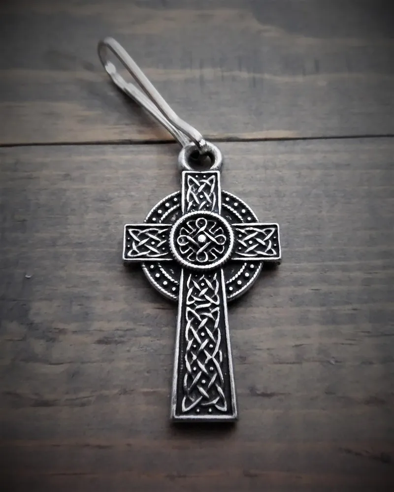 Daniel Smart Celtic Cross Zipper Pull