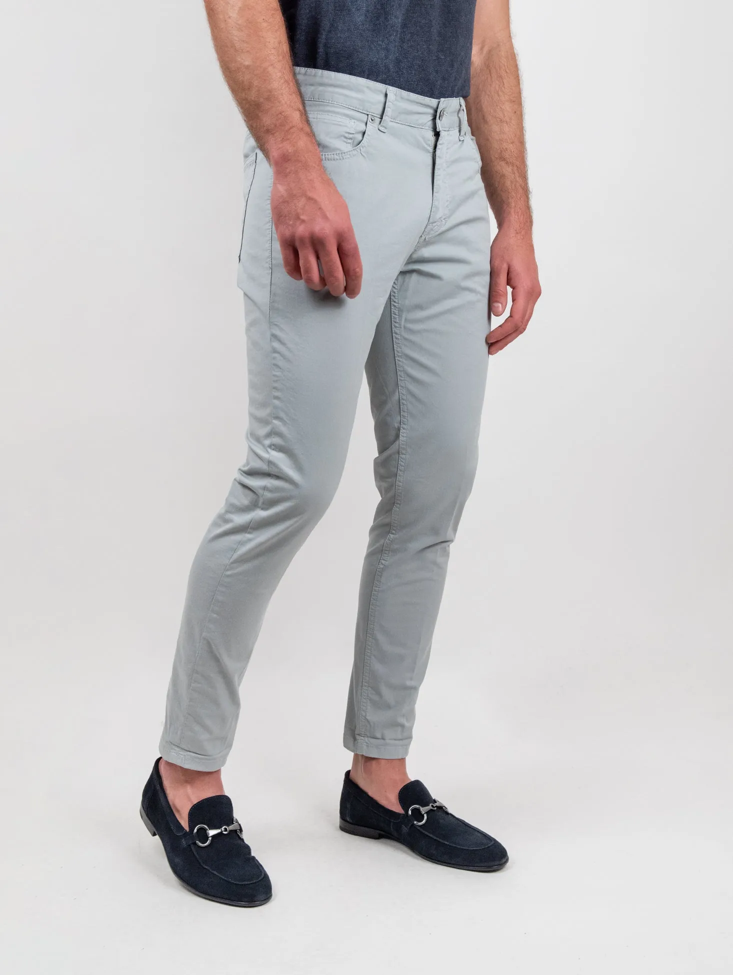 Pantalone cinque tasche in cotone grigio perla